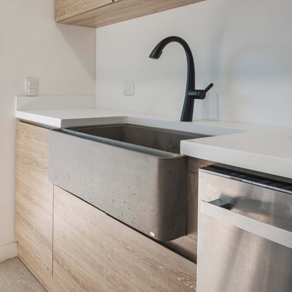 IGUAZU, Farmhouse Kitchen Sink, Concrete, Konkretus Home